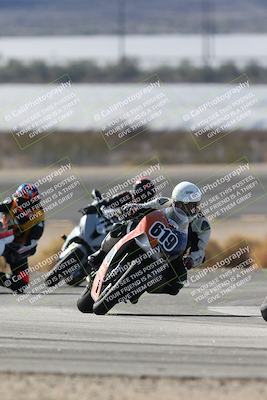 media/Nov-16-2025-Race Pace (Sun) [[8c5fa54630]]/Non Verified Riders (1st 20 Minutes)/1-Turn 14 (10am)/